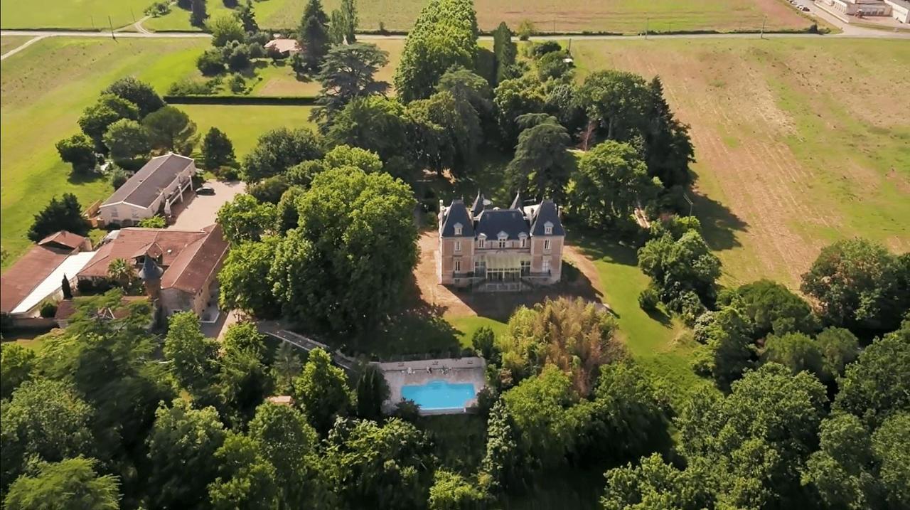 Готель Chateau Marith - Etablissement Climatise Avec Piscine Clairac  Екстер'єр фото